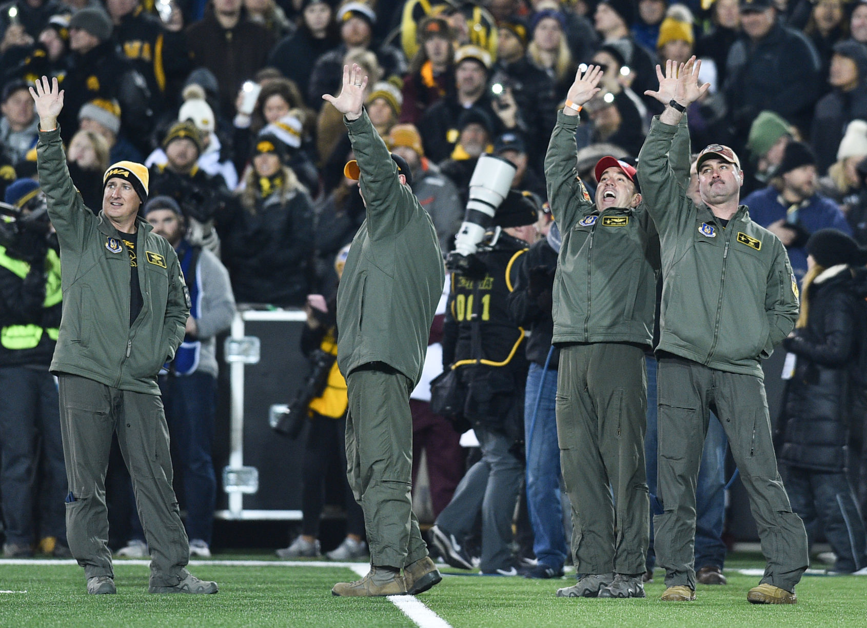 111619-qct-spt-iowa-minn-foot-147a.jpg
